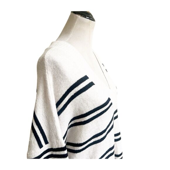 a.n.a Sweater Size 1X Classic Striped V-Neck Pullover Women's NWT Ivory Black - Picture 12 of 15